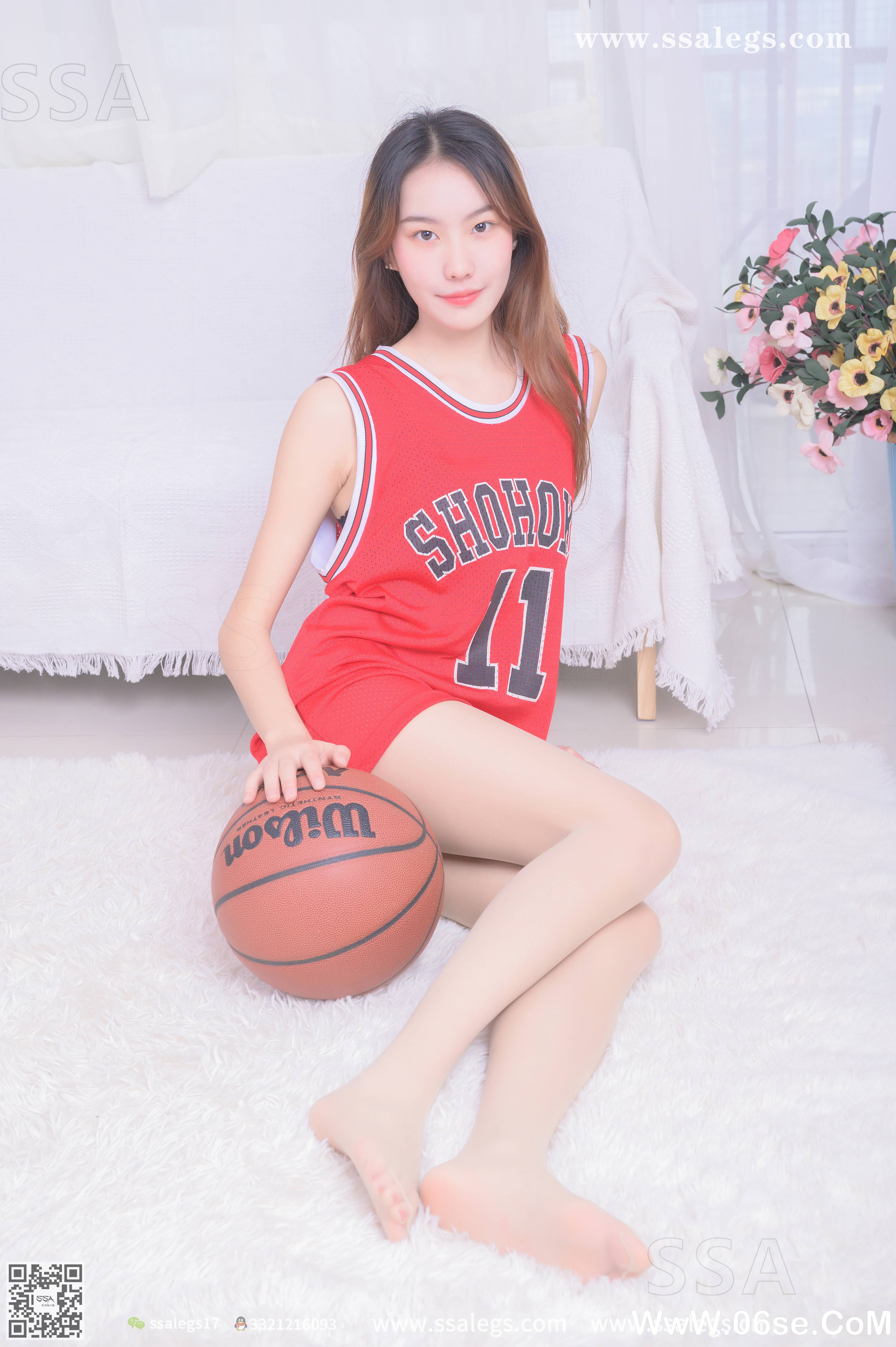 [SSA丝社] NO.325 素素小姐姐放假在家穿丝袜陪你玩篮球(下)[127P1.38G]-六色网