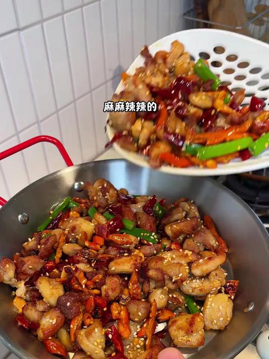 自从学会了做这个辣子鸡，我们家就再也没出去吃过了