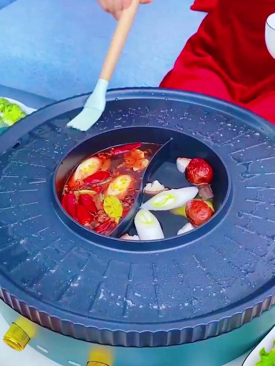 这款涮烤一体锅超省心,速热无烟还省空间,煎烤焖涮一人食也适配