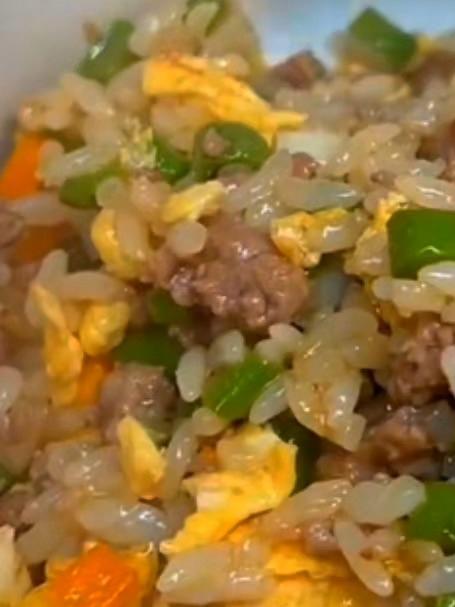 这个酸豆角炒饭太香了