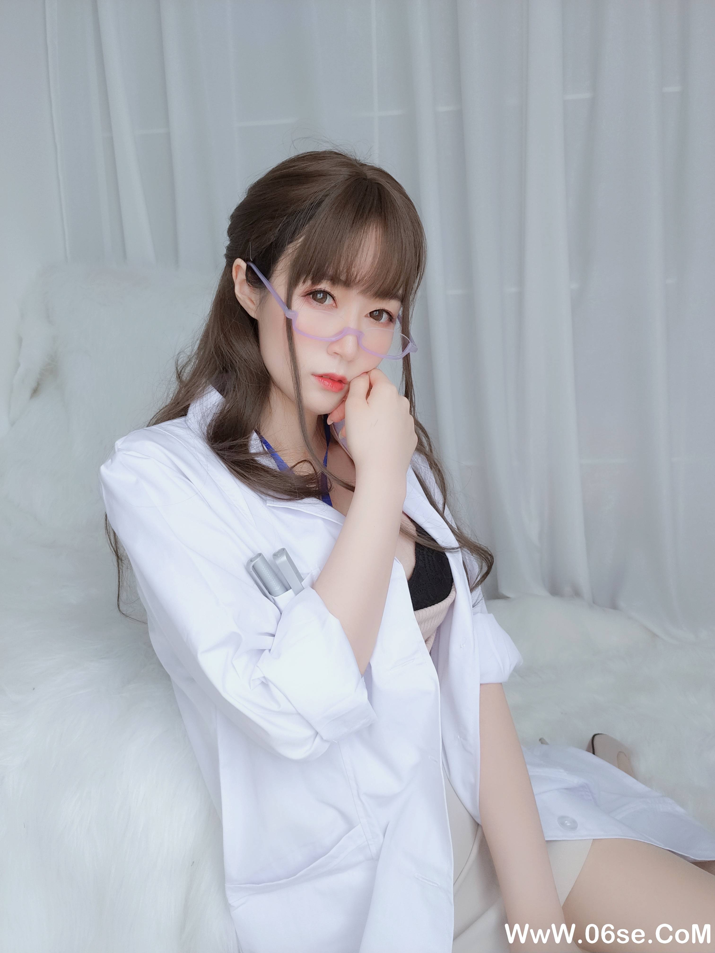 图片[121]-Coser小姐姐白银 NO.060 – 私人医生[159P+6V1.03G]-六色网