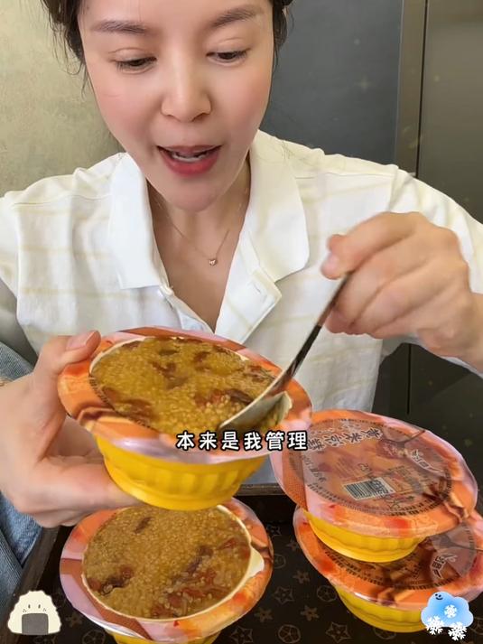 口感软糯的山西大同特产黄米凉糕真的太适合当早餐了