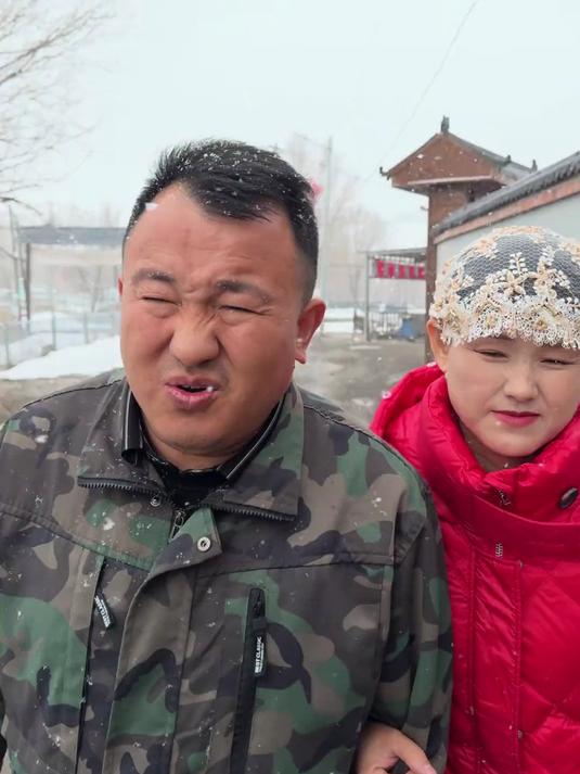 今天法图麦的好姐妹来家里做客,做了爆炒皮带面,太香啦!