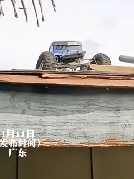 出乎意料的跑道!把攀爬二字演绎的淋漓尽致!