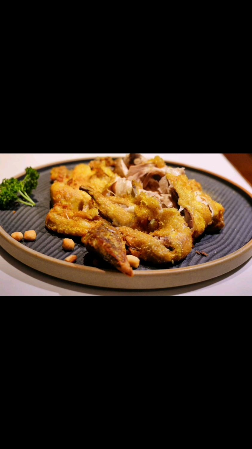 外酥里嫩的黄金葫芦鸡,坐标——西安饭庄