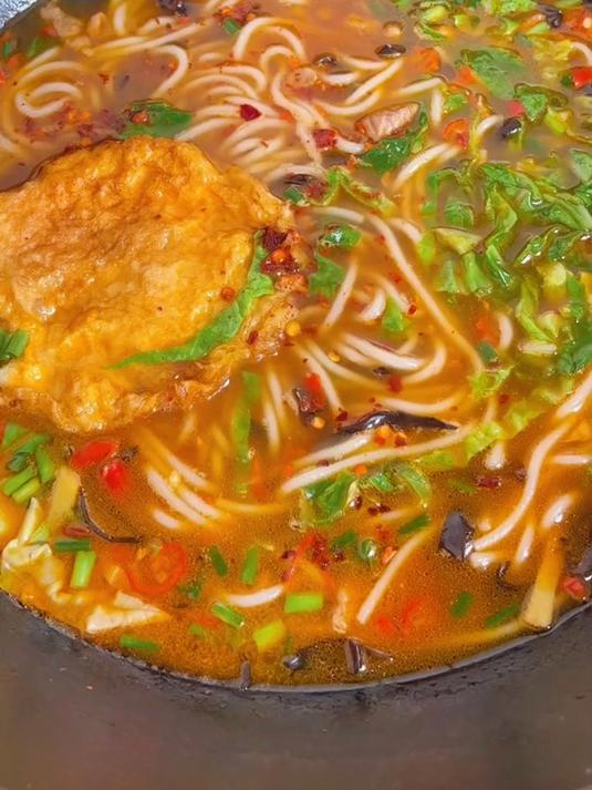 江西瘦肉汤粉香辣粉软满满的家乡味