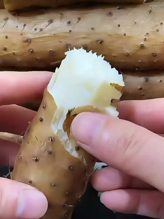 新鲜的铁棍山药,口感清甜可口,涮火锅别有一番风味
