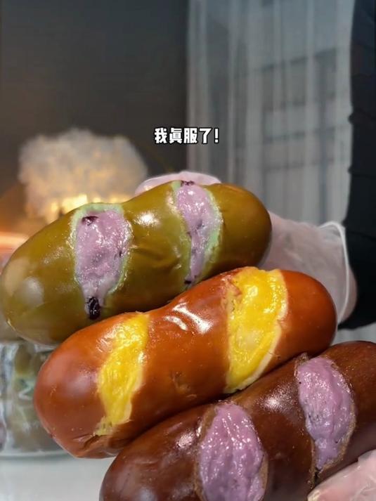 好吃哭了!皮薄馅大的碱水面包棒!#自律期早餐来一根,太太太太满足啦～#面包#