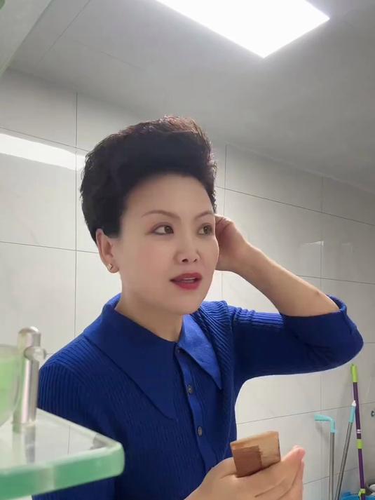 日子细碎无声,平淡如水,一蔬一饭,四季皆安