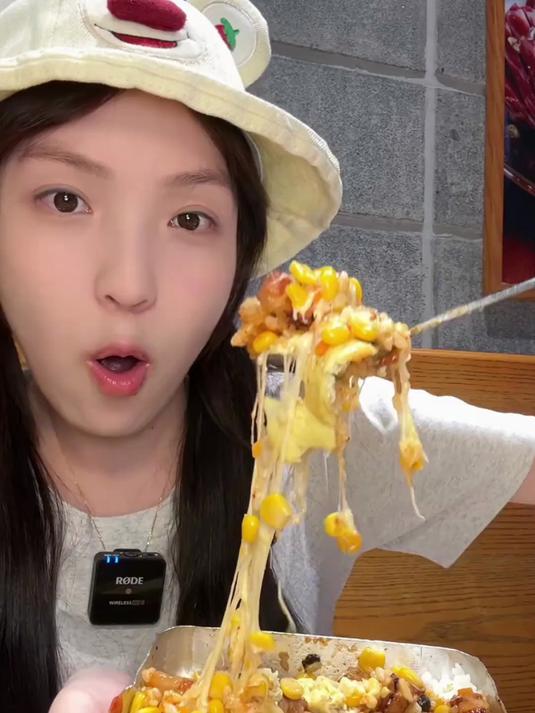 午休韩式烤肉，我大口吃肉，菜单点两遍