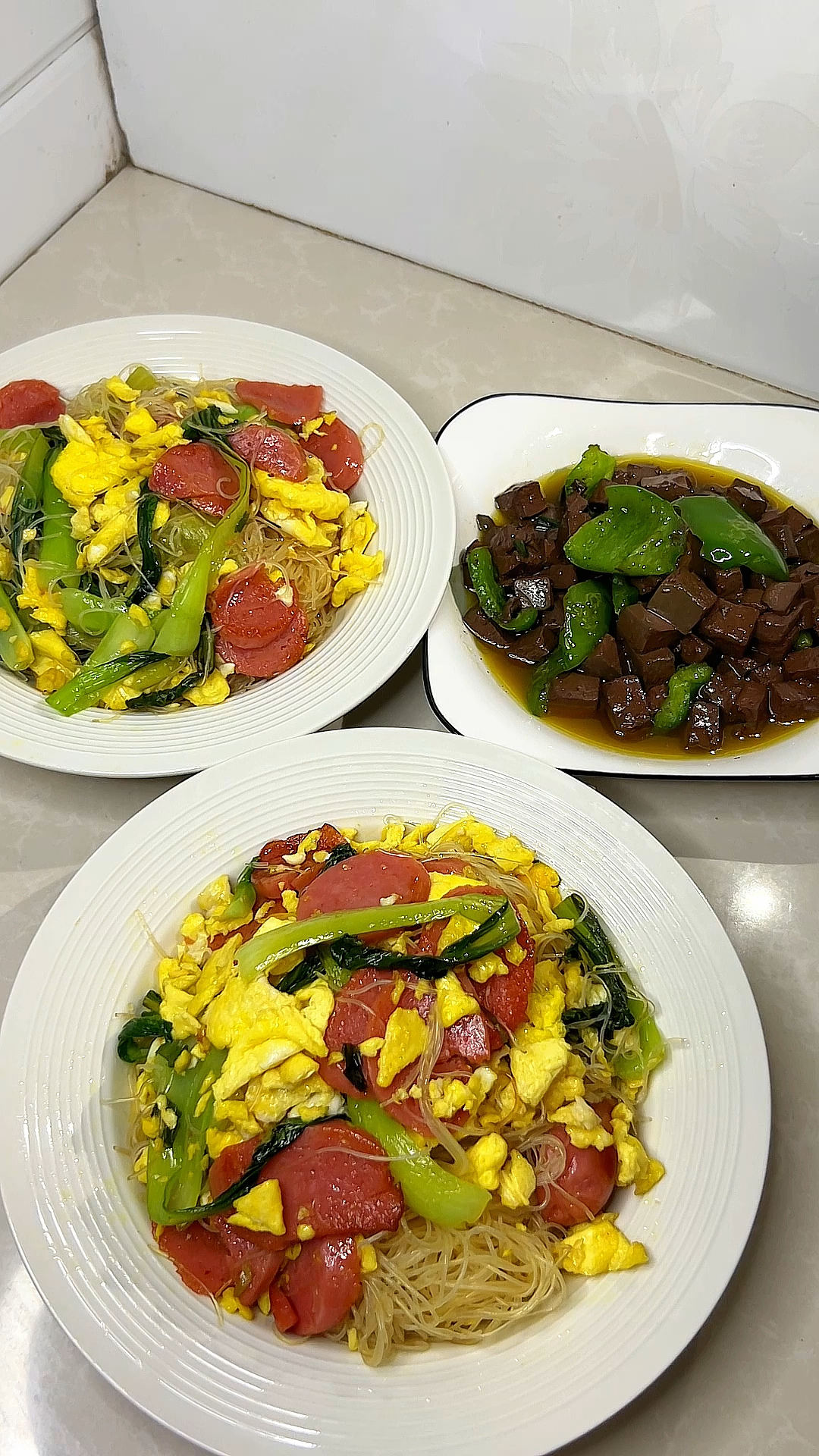 今天来点简单的,做个炒米粉|炒鸭血