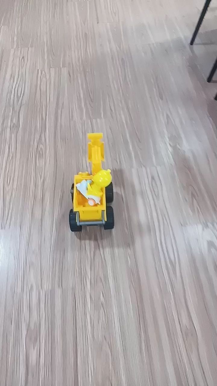当鸭子自己跑动的时候
