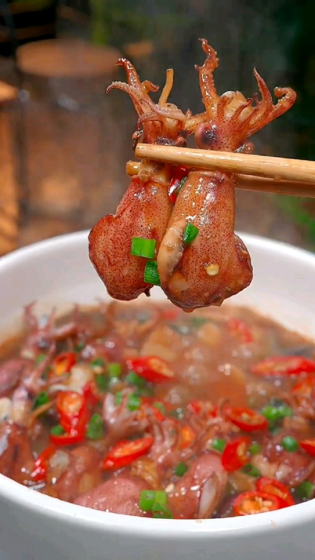 鲜嫩多汁的砂锅局鱿鱼