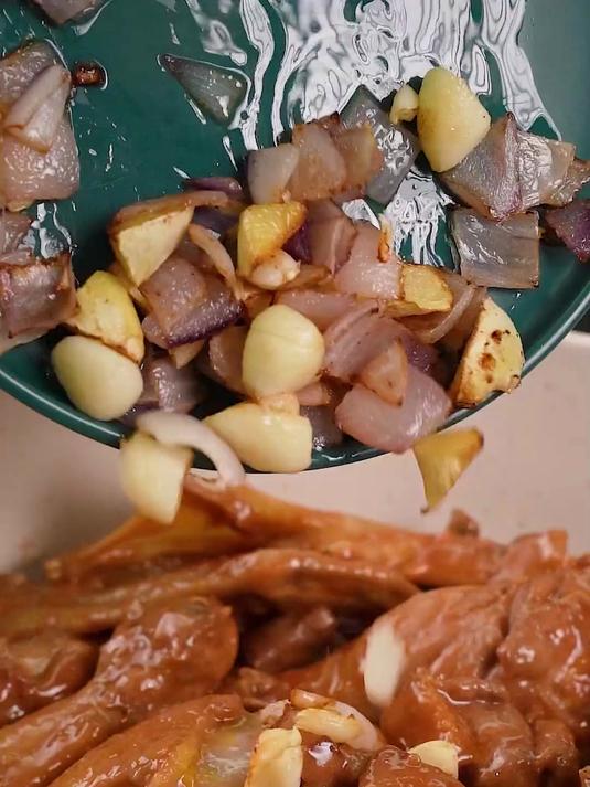 火焰醉鹅,软烂入味,太香辣!