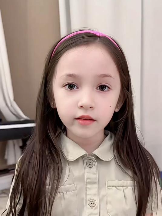 论画大饼,还得是小企鹅,只有你想不到的,没有她不敢画的