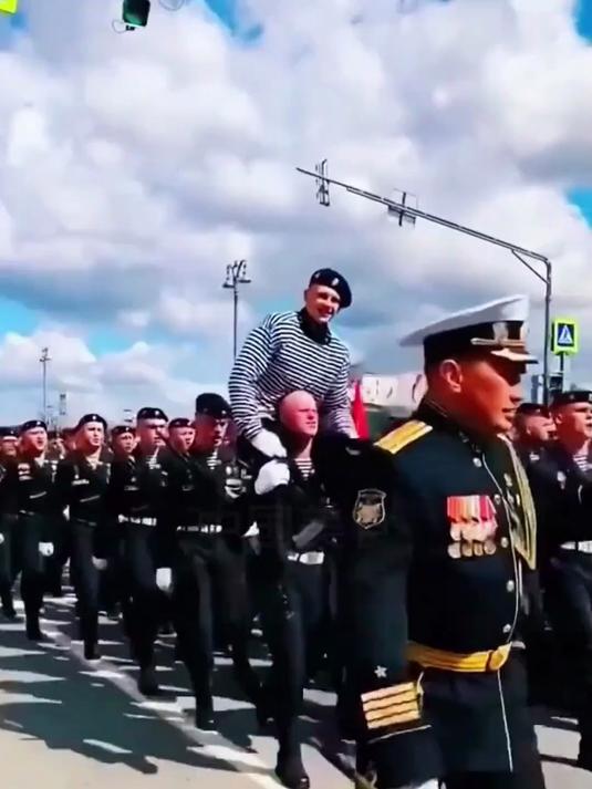 橄榄油给加班族!深夜吃饼干,抹一点增香