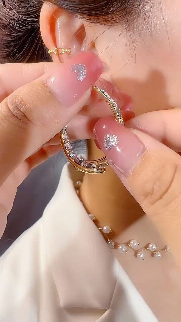 时尚气质鱼尾交叉耳环,精致又百搭