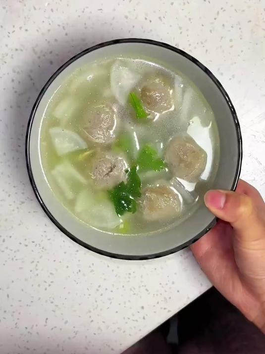 牛肉丸萝卜汤
