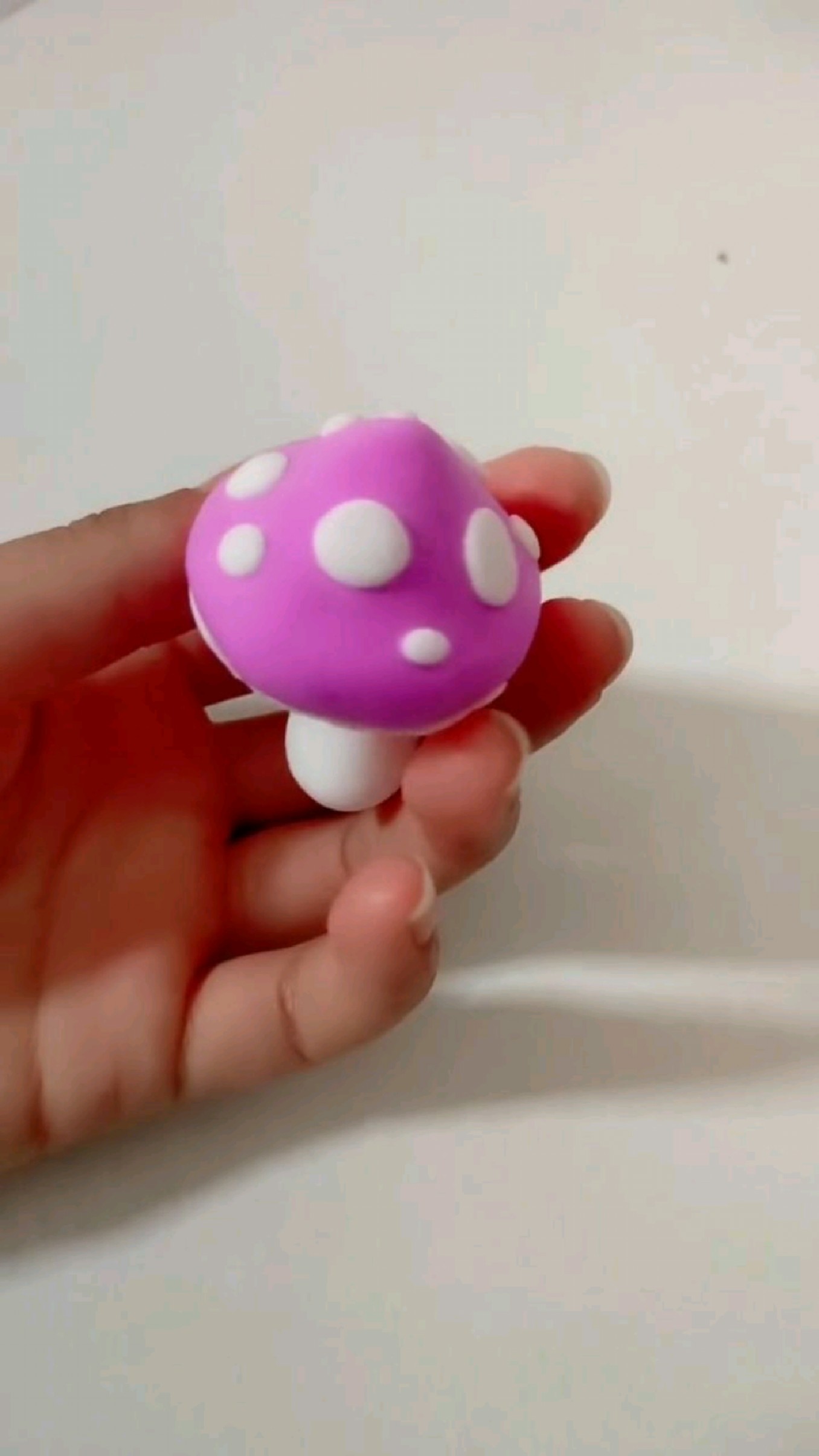 和孩子一起做彩泥手工～蘑菇和绵羊