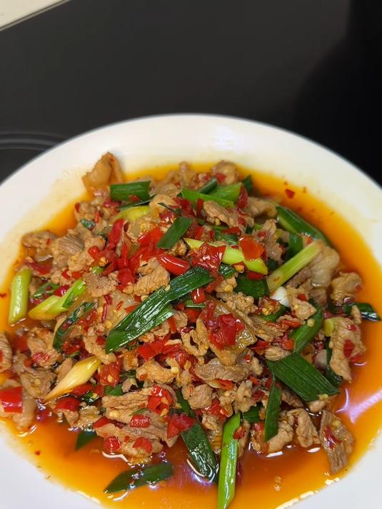 天呐 谁说夏天没胃口的?那是你没来贵州!酸辣辣的口味#糟辣椒 #糟辣椒炒肉 #贵州的味道 