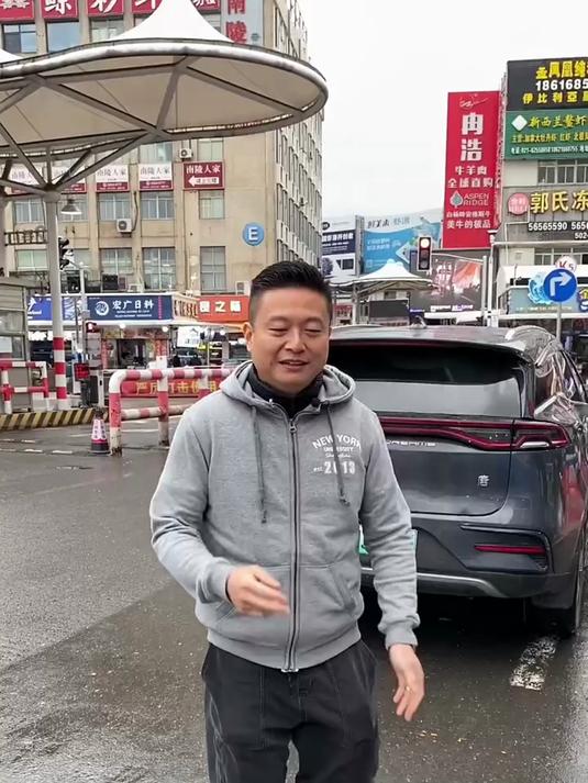 2000块钱一只皮皮虾，来自东海的粗刺深虾蛄