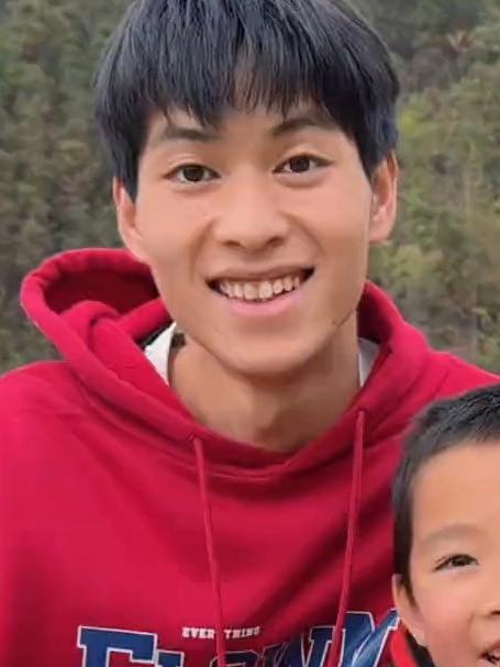 跟小徒弟一起去抓大黑鱼