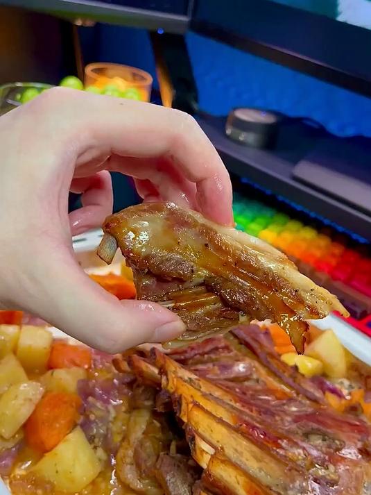 今天来个清淡口味的烤羊排