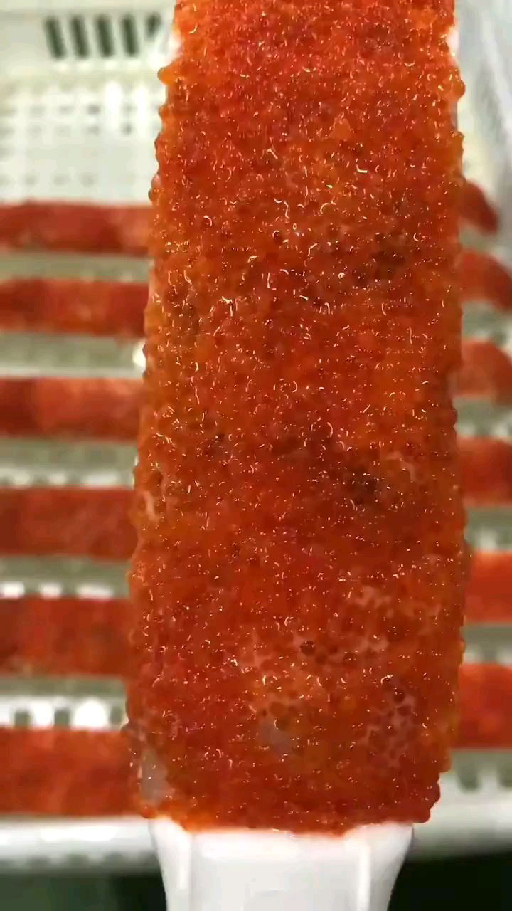 鱼籽满满,弹牙爽口,虾滑加上满满鱼籽,就是一组黄金搭档,当鱼籽在你口中一粒粒爆开