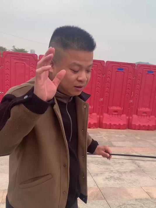 滨海公园抛竿玩艾尼可可视钓鱼竿