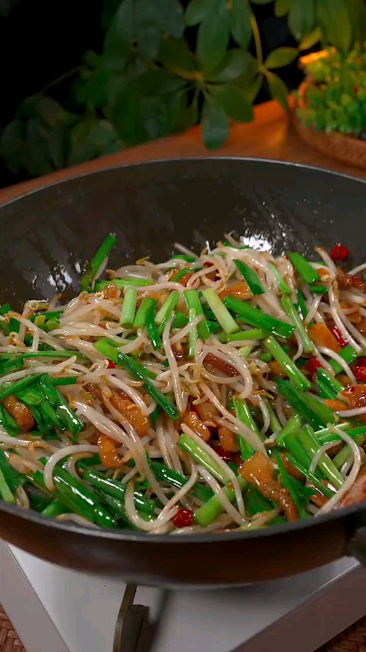 韭菜炒豆芽,好吃的家常菜