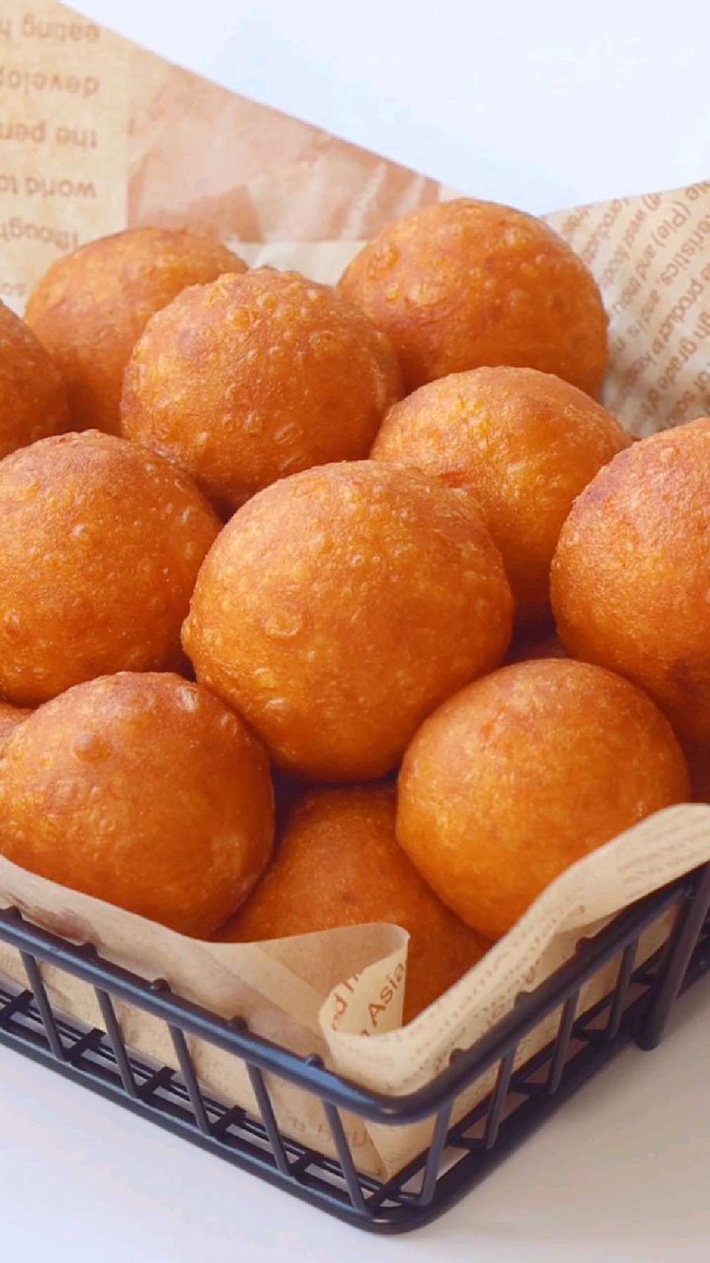 秋天正是吃红薯的季节,教你在家做香芋地瓜丸,香甜软糯