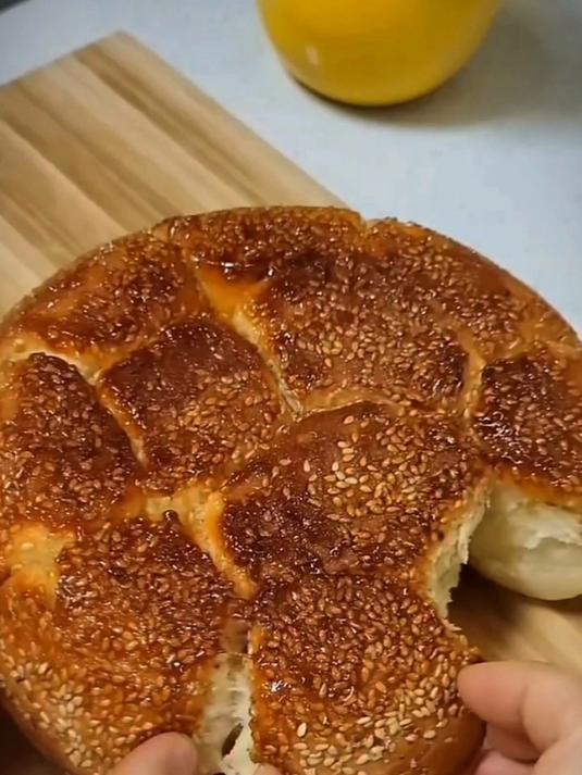 中秋节到了，不会做月饼的可以试试这个电饭锅面包做法