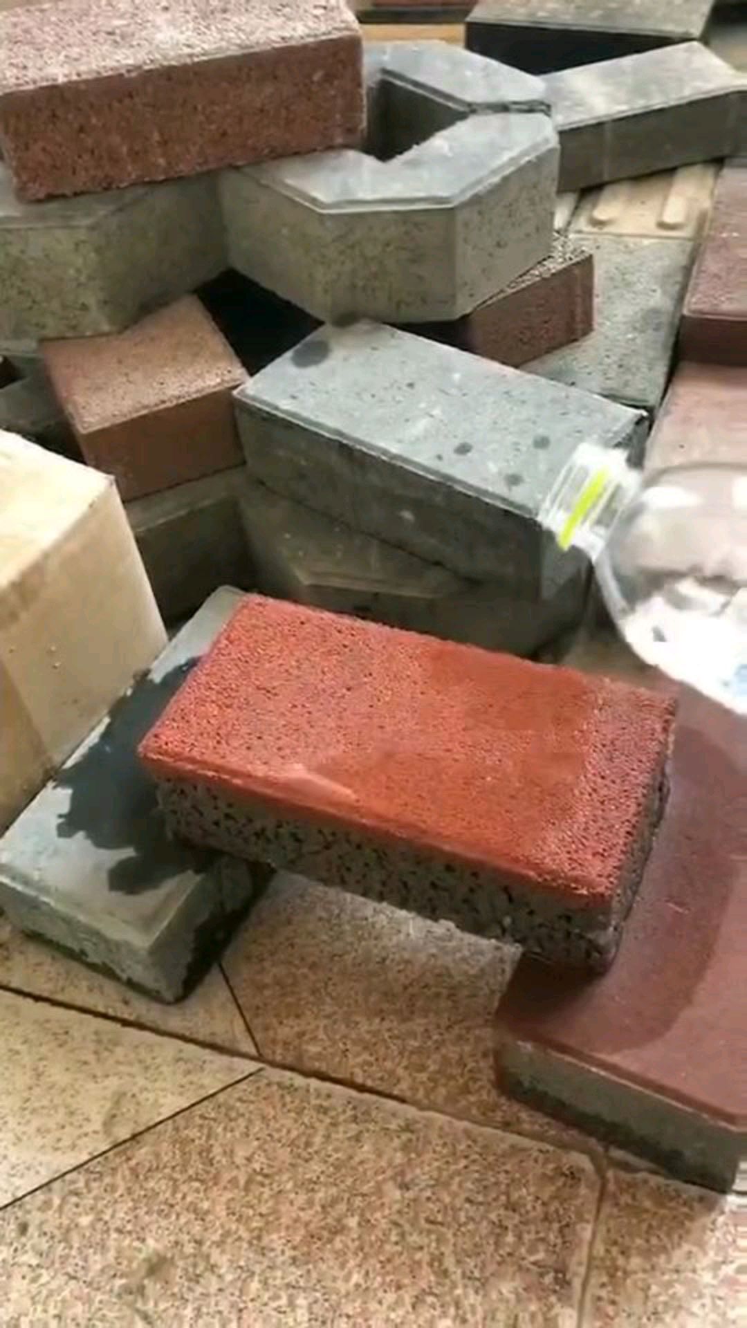 透水砖-效果展示-淄博有为-面包砖