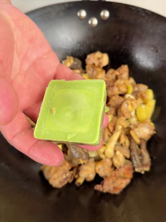 青花椒炒鸡，满屋飘香，特别的下酒下饭 青花椒炒鸡 3