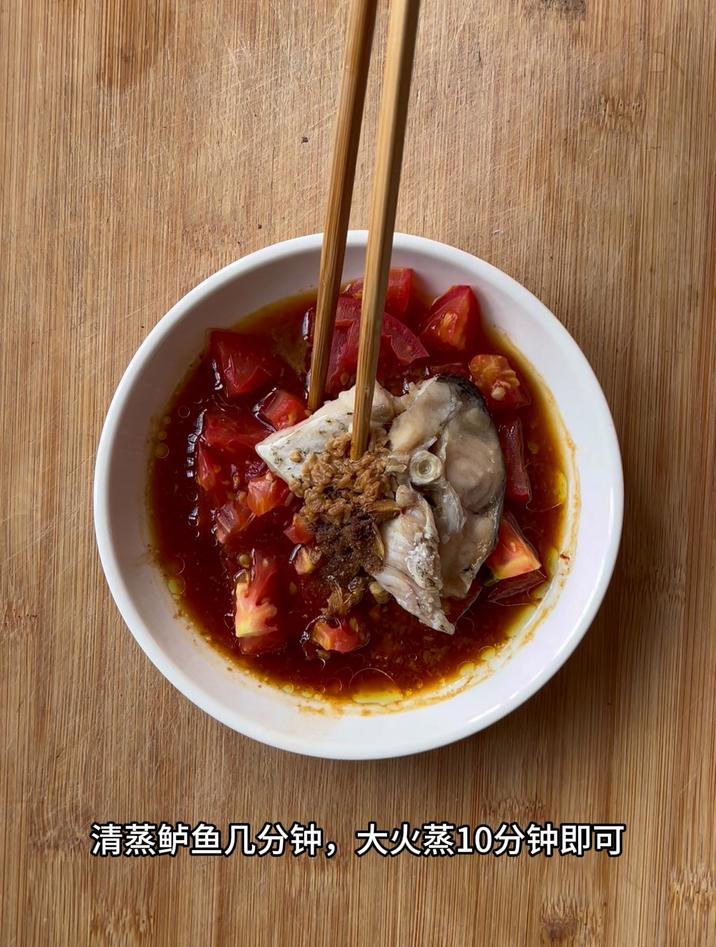 清蒸鲈鱼几分钟,大火蒸10分钟即可