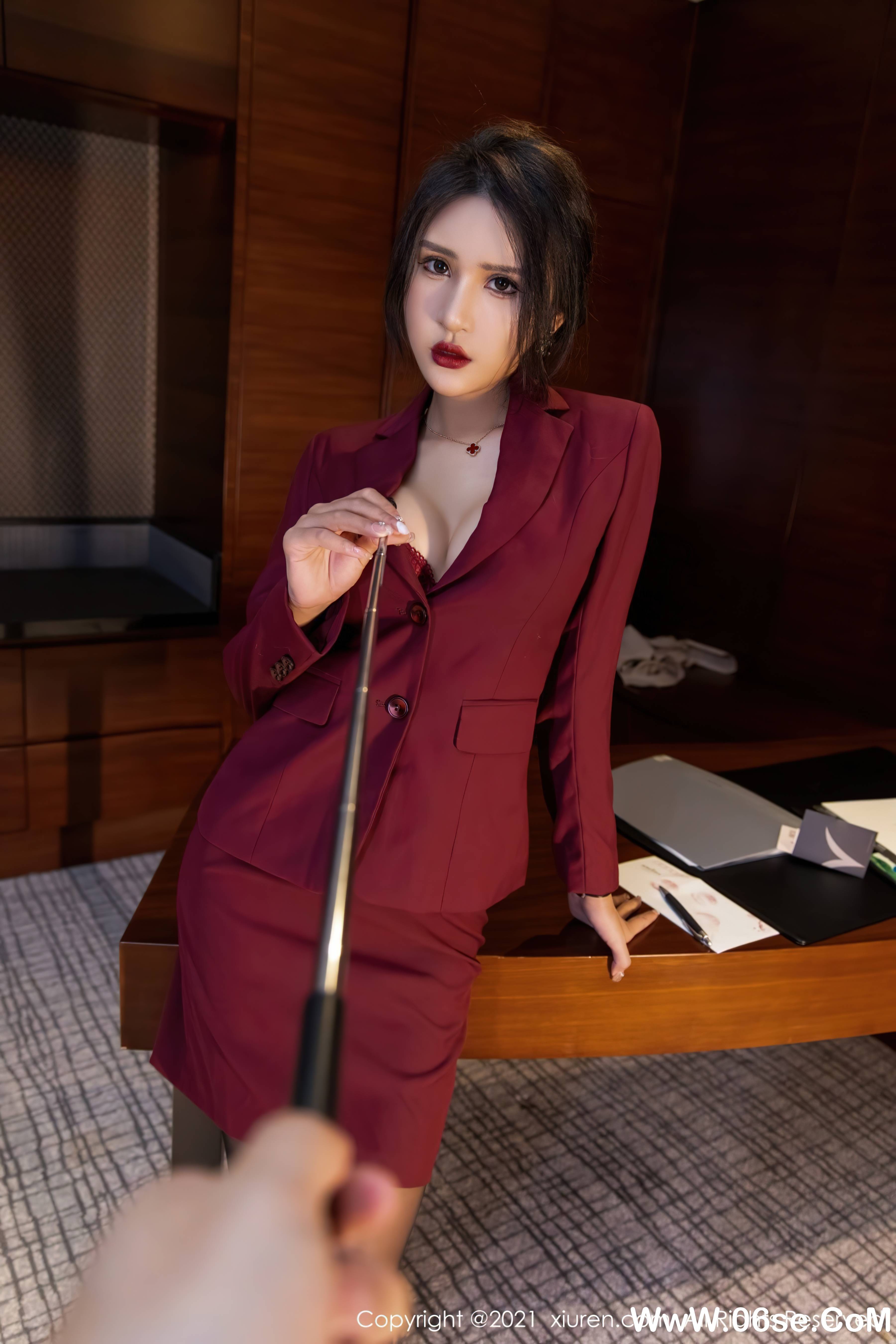 图片[4]-[XIUREN秀人网] 2021.10.09 NO.4038 Emily尹菲[70+1P661M]-六色网