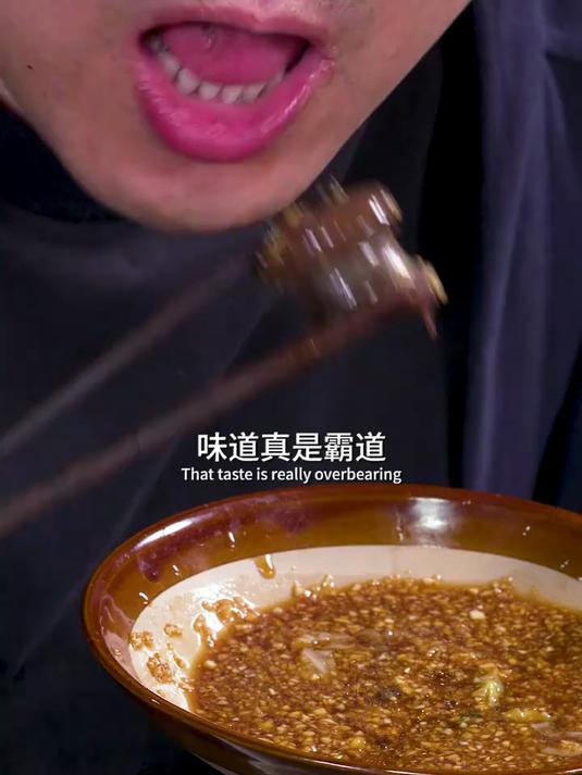 东北人不能少了这道杀猪菜,样子虽然不美,但吃起来简直太美了!