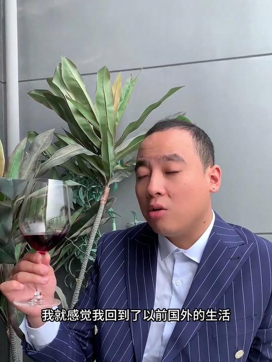 做这个鱼子酱送给你朋友，他一定会很开心吧