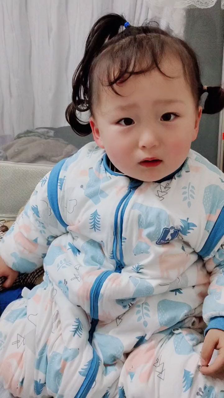 小姐姐半夜不睡觉还套路我!现在两岁的孩子都这么搞笑吗.....!