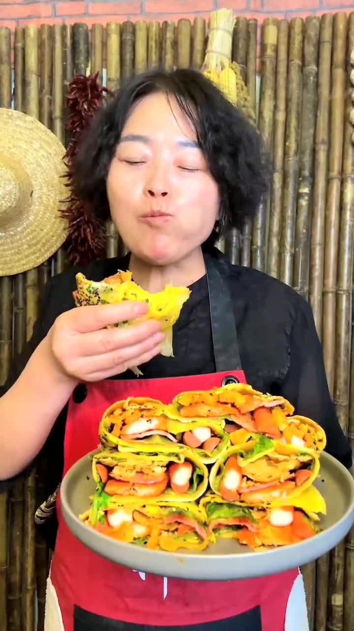 杂粮煎饼 就这样做 美味的很 吃了一个想下一个