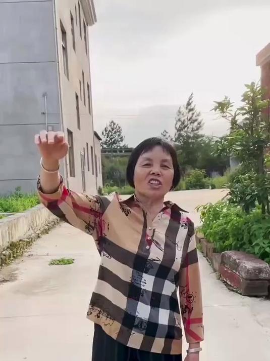 搞笑 既心疼又好笑