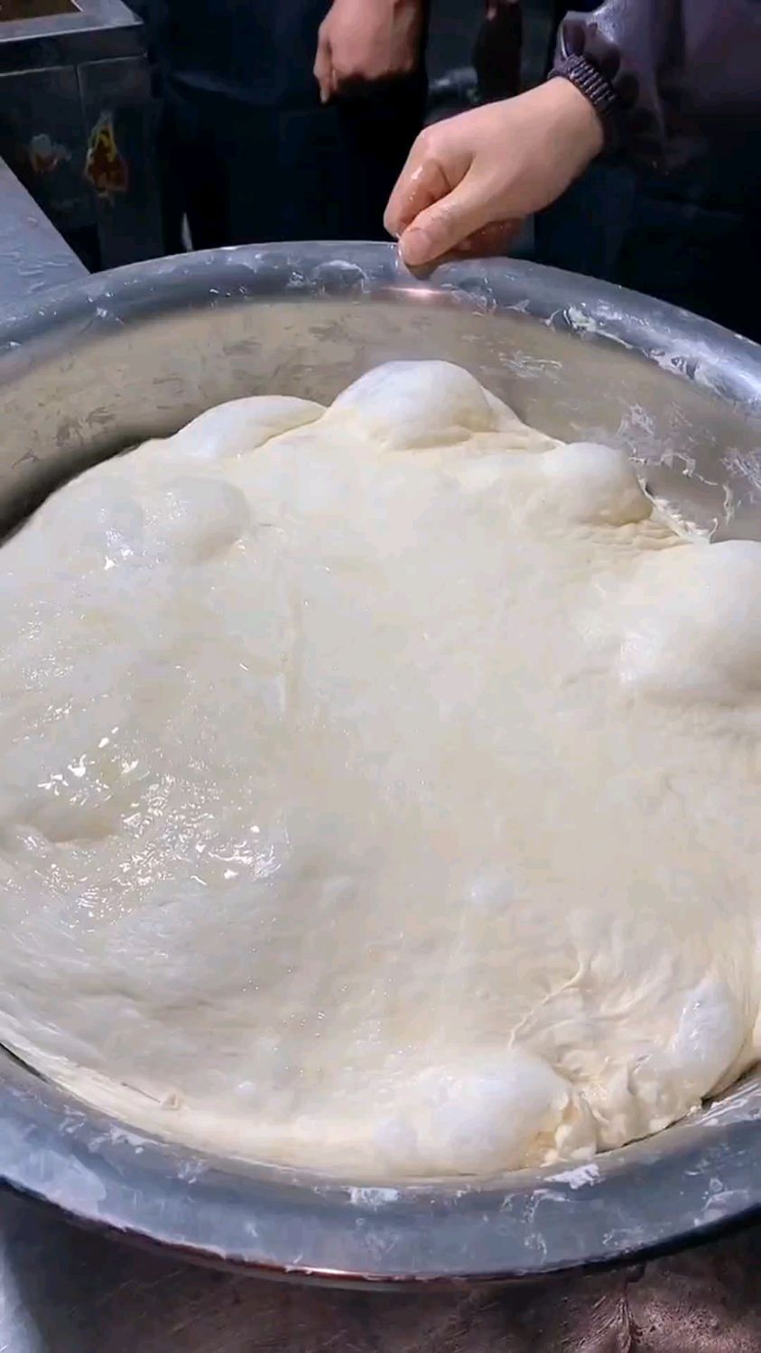 好多朋友说小油条和面和不好,今天教你详细做法,配方比例送给你