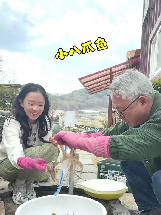 老丈人说小八爪鱼满是鱼籽，不仅美味而且营养丰富