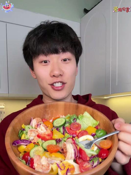 降温秋冬赘肉预警!模特同款晚餐吃沙拉,懒人做法巨好学!