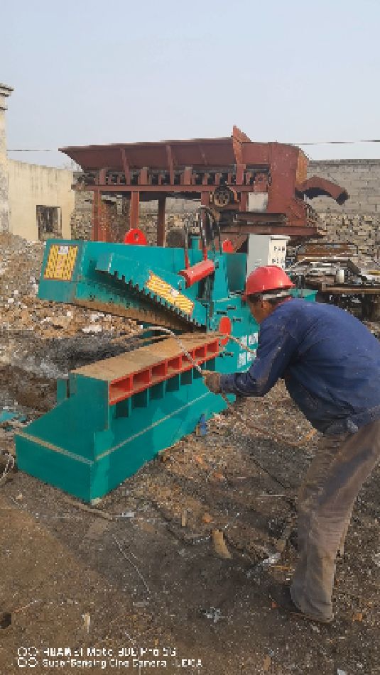 鳄鱼剪又叫鳄鱼剪切机,剪切效果好不好?钢筋、钢管都能剪。