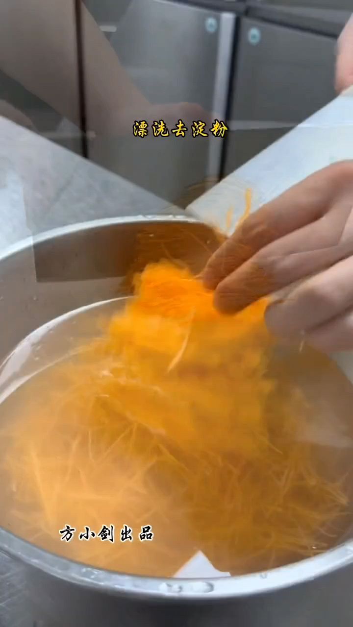 金丝虾球的美食新做法