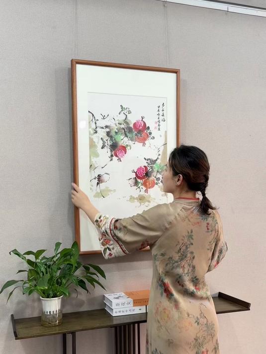 玄关挂画我推荐这一幅石榴画