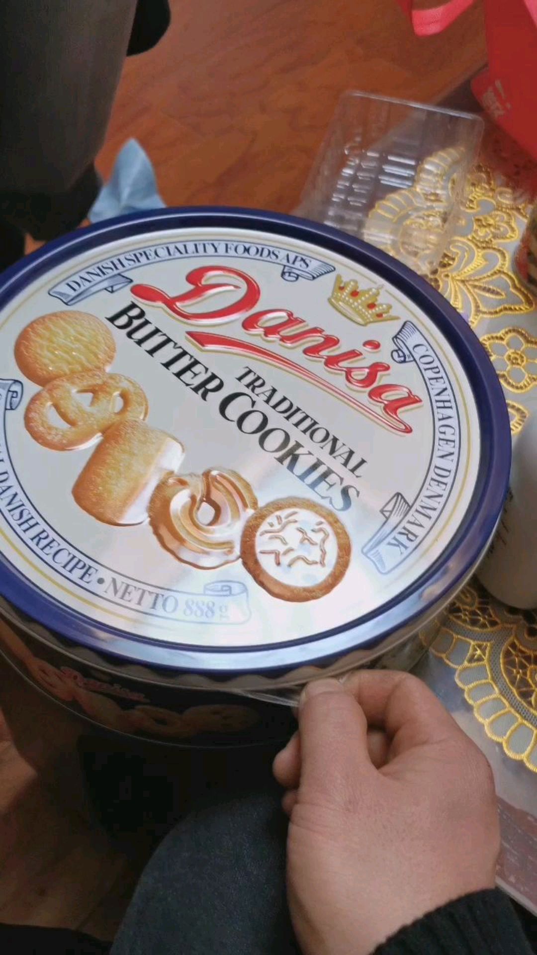 陪闺女吃个皇冠曲奇