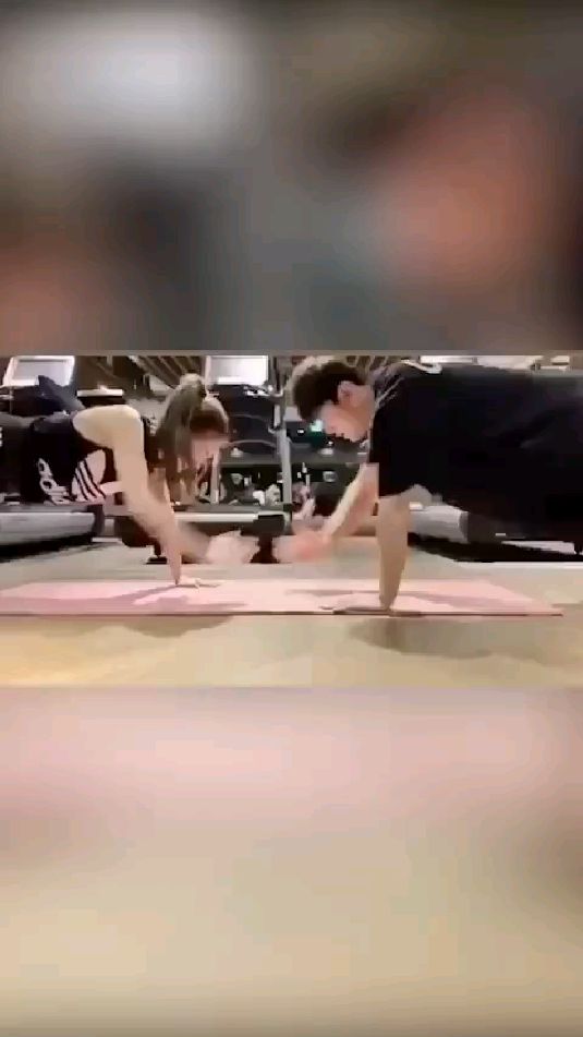 周杰伦和昆凌一起健身,好甜蜜,这就是爱情的模样吧