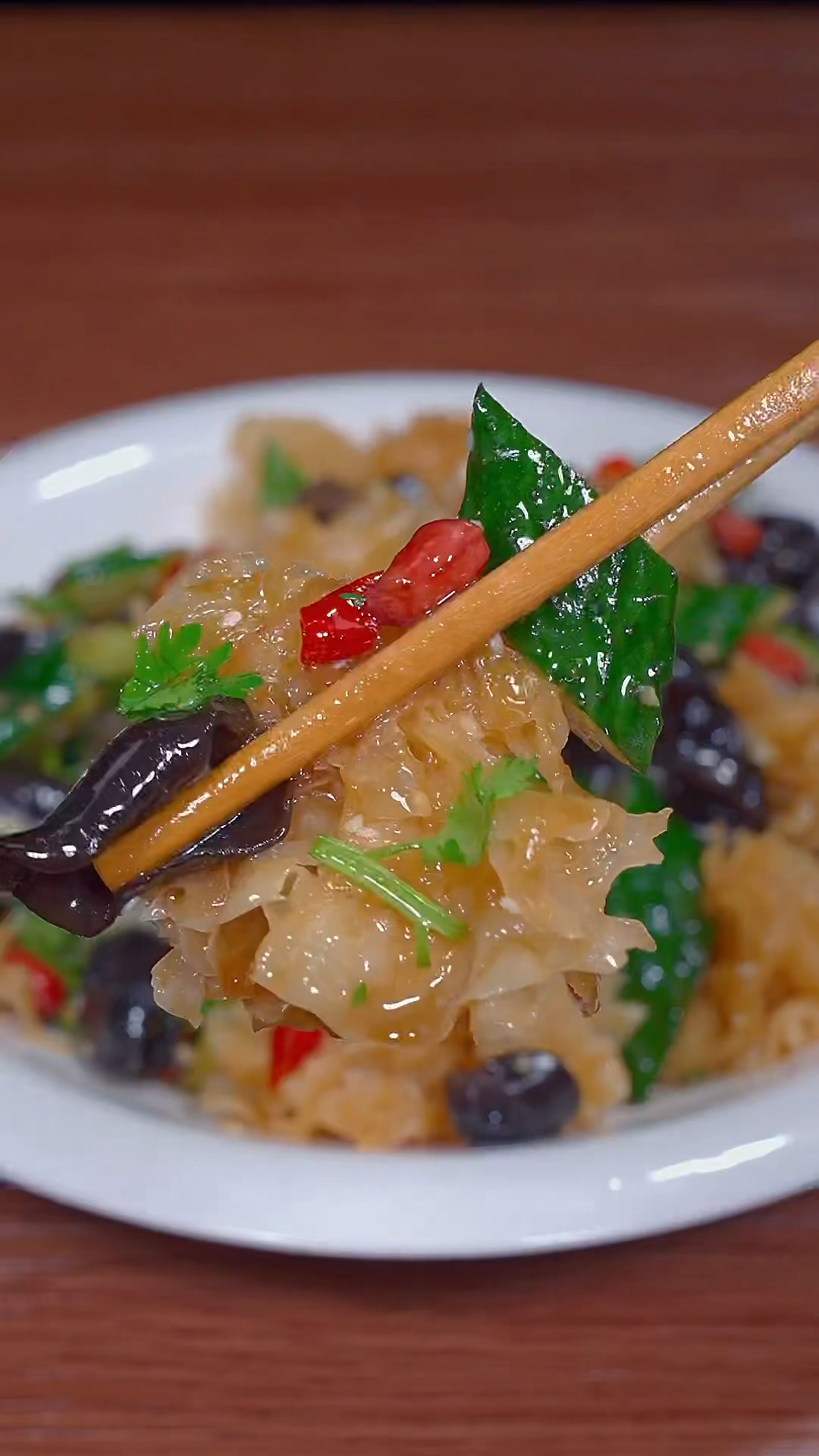 凉拌银耳黄瓜的家常做法